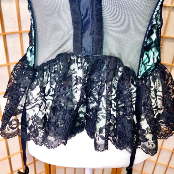 Frederick’s of Hollywood sea foam lace corset - Picture 6 of 15